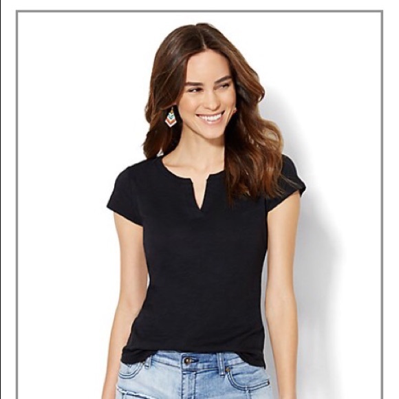 New York & Company Tops - 💚NY&CO split neck tee.